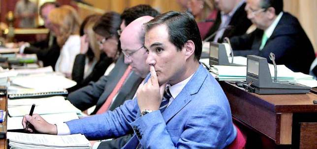 Nieto dice que el Consistorio �no est� en condiciones de ayudar� a la ciudad