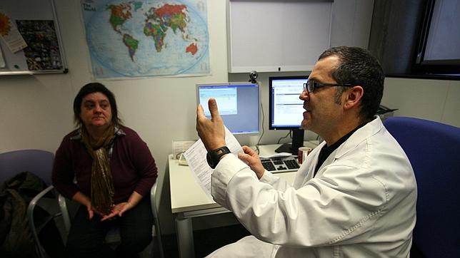 Los médicos de familia catalanes atenderán consultas especializadas Los médicos de familia catalanes atenderán consultas especializadas