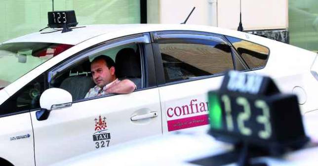 Los hosteleros respaldan la propuesta de los taxistas de reducir su horario laboral