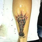 Sergio Ramos enseña en Twitter su nuevo tatuaje de la Copa del Mundo Sergio Ramos enseña en Twitter su nuevo tatuaje de la Copa del Mundo