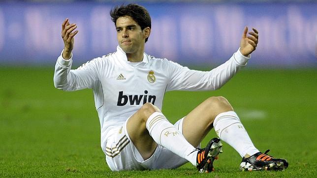 Kaká apunta al once ante el Ajax Kaká apunta al once ante el Ajax