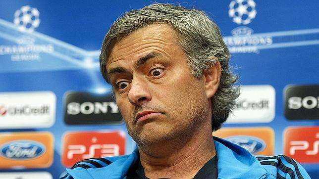 Mou toma partido por Van Gaal Mou toma partido por Van Gaal