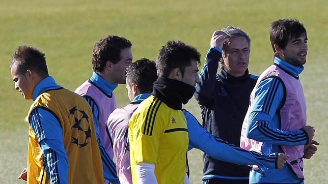 Mourinho reserva al «trivote» del día D Mourinho reserva al «trivote» del día D