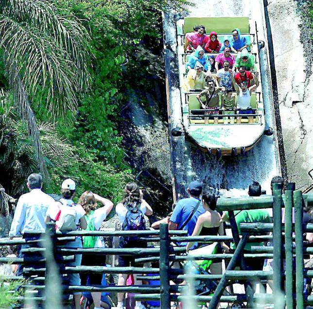 Atraccin del Iguaz en Isla Mgica, de donde se ir la Diputacin   