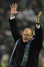 El Betis obra un milagro