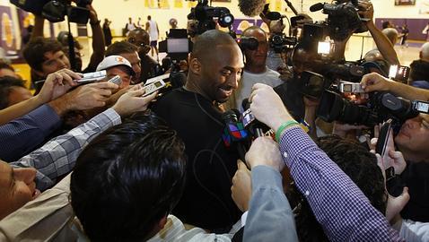 Kobe Bryant echa un cable a su amigo Pau Gasol