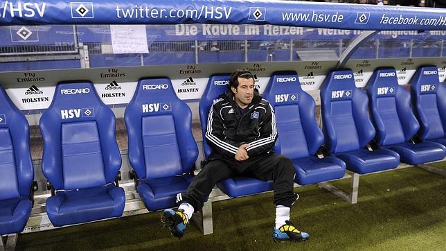 Figo: �Los que critican a Cristiano Ronaldo no entienden de f�tbol�