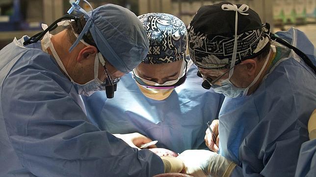 Nueve de cada diez médicos que acabaron el MIR durante la crisis ha encontrado empleo Nueve de cada diez médicos que acabaron el MIR durante la crisis ha encontrado empleo