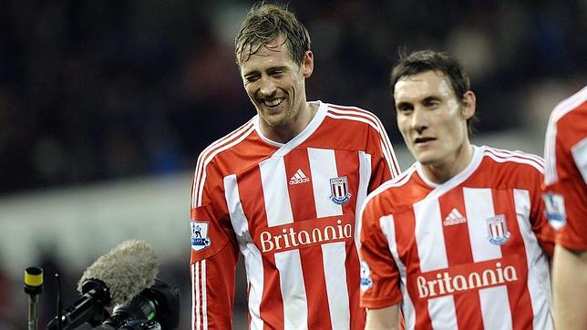 El Stoke amplía sus miras y el Newcastle se desfonda El Stoke amplía sus miras y el Newcastle se desfonda