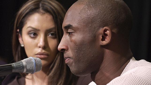 La mejor amiga de Kim Kardashian, ¿culpable del divorcio de Kobe Bryant? La mejor amiga de Kim Kardashian, ¿culpable del divorcio de Kobe Bryant?