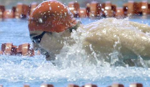 Mu�oz logra otro oro en 50 mariposa