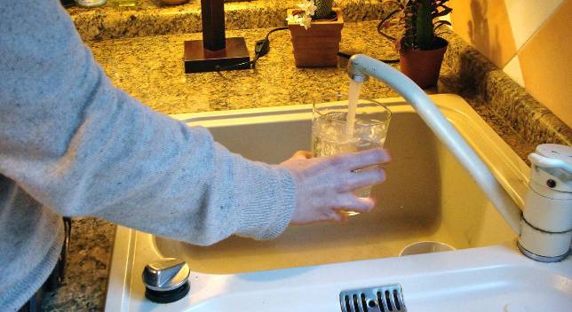 El Ayuntamiento aprueba una subida de la tasa del agua del 8,5%