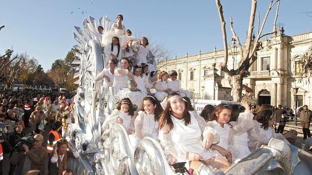 La Estrella de la Ilusi�n, ayer a la salida del recinto universitario