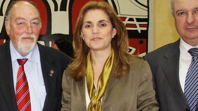 Mar�a Jos� Uru�uela, en el centro de la imagen