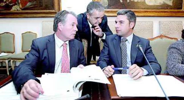 La Diputaci�n suprimir� un 30% de los 229 m�viles que hay en uso