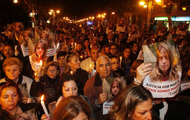 M�s de 400 personas protestan por la sentencia de Marta del Castillo