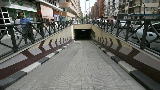 El parking Virgen de Luj�n, de Sevilla, uno de los afectados por la subida de precio
