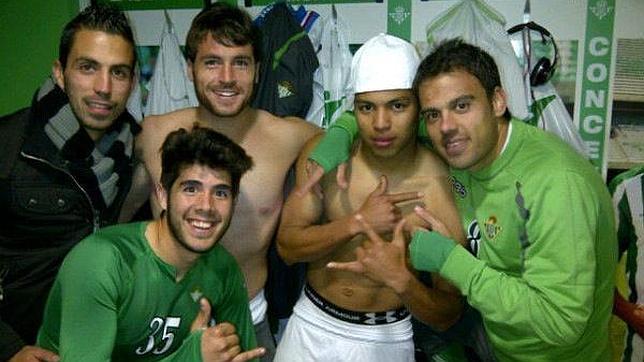 Isidoro, Chica, Pozuelo, Jefferson Montero y Matilla, en el vestuario