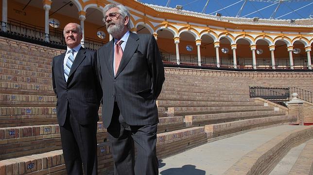 Ram�n Valencia y Eduardo Canorea, esta ma�ana en la Maestranza