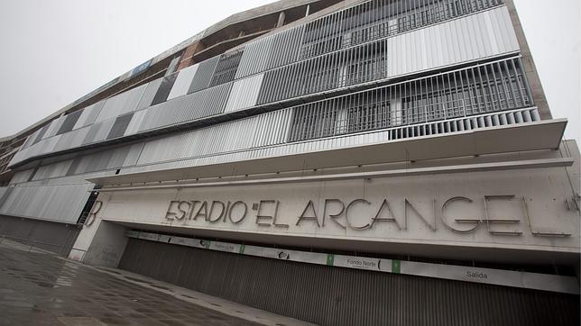 Imagen exterior de la grada de Preferencia del estadio municipal El Arcngel durante el pasado mes de enero