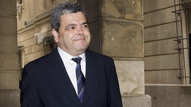 La juez estrecha el cerco a Griñán e imputa al exviceconsejero de Empleo La juez estrecha el cerco a Griñán e imputa al exviceconsejero de Empleo