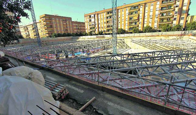 El aparcamiento de la plaza Rafael Salgado, en Bami, se paraliz� tras la marcha de la empresa Resipark