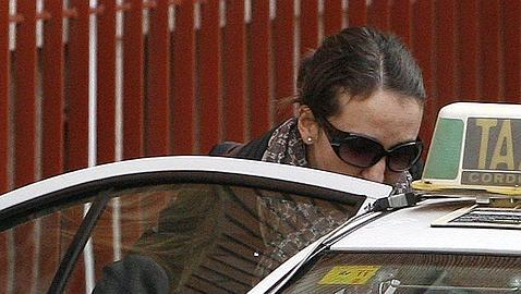 �Me pidi� que sacase 8.000 euros de su cuenta conjunta�