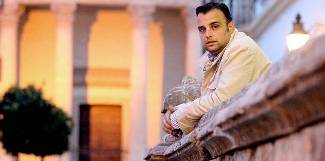 Enrique Le�n �Mirando al pasado podemos ver el reflejo del futuro de las cofrad�as�