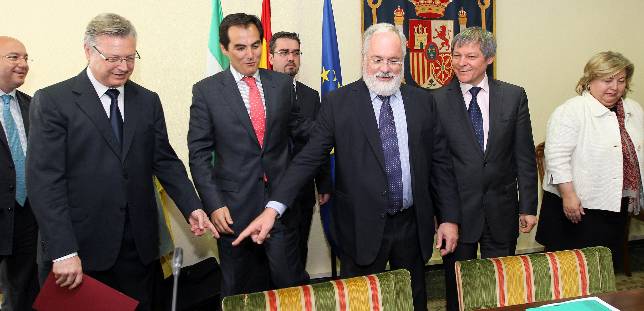 La UE anuncia un plan para mejorar la calidad y la promoci�n del aceite