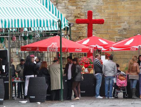 Las Cruces se ampl�an a la noche del martes por el mal tiempo