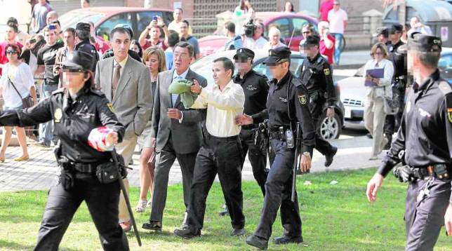 El acusado pas� �noches enteras� en la parcela ideando la desaparici�n