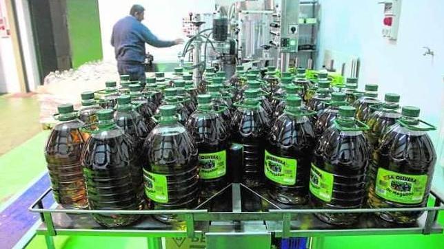 Demandan regular el precio m�nimo del aceite para evitar las ventas a p�rdidas