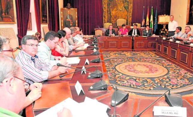 Firmado el plan para repartir 3,2 millones entre municipios