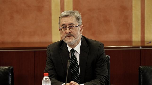 vila estima en 17 millones de euros lo defraudado por 241 perceptores en los ERE