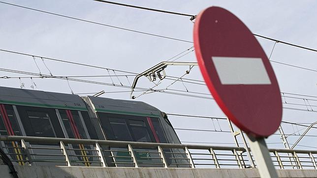 El Metro, a su paso por Mairena del Aljarafe