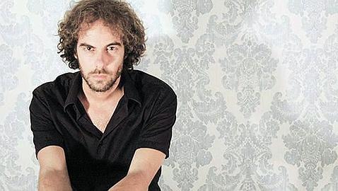 Julio de la Rosa presenta este jueves en Sevilla «Peaje», su primera novela