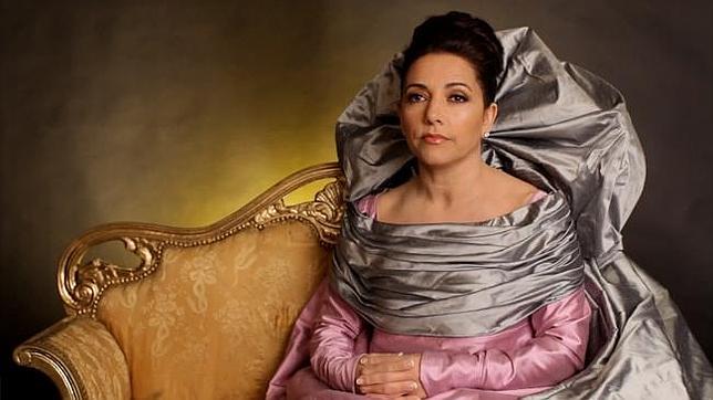 Eva Yerbabuena: «Bailar a Zurbarán es un reto, pero el flamenco es lo más barroco que conozco»