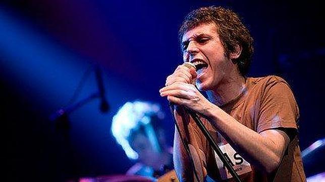 «No pienso si la gente de la música me admira o no. Sólo me interesa su amistad»