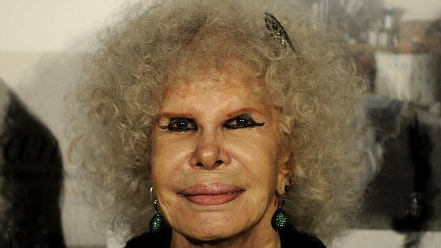 Aunque algunos no lo sepan, el nombre completo de la duquesa de Alba es María del Rosario Cayetana Fitz-James-Stuart y Silva