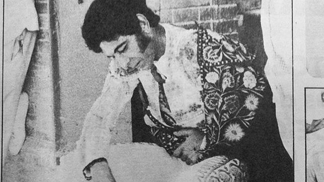 El Gitano, durmiendo la borrachera en la plaza