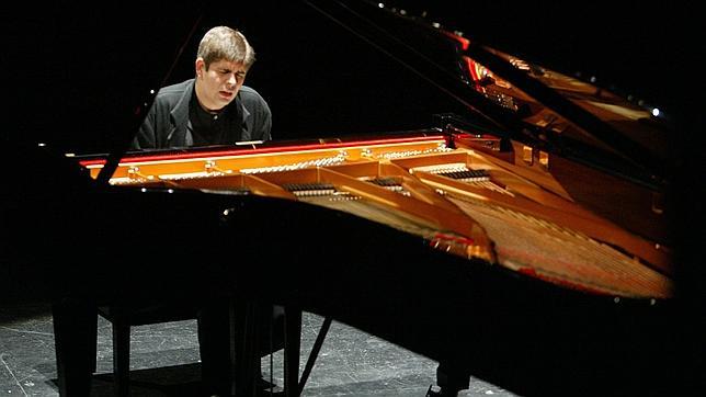Javier Perianes culmina la integral de conciertos de piano de Beethoven