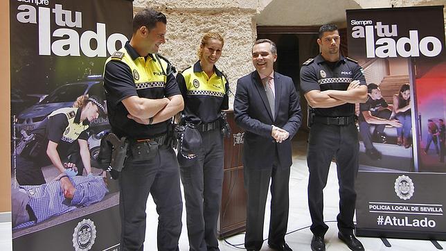 El Ayuntamiento pone en marcha una campaña para mejorar la imagen de la Policía Local