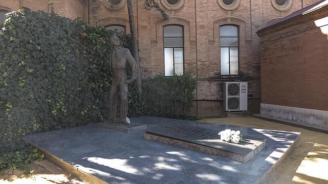 Tumba de Antonio, el bailarín