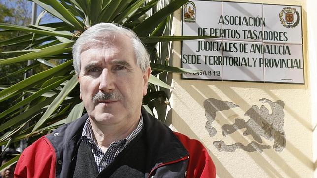 Antonio L�pez V�zquez es el presidente de la Asociaci�n de Peritos Judiciales de Andaluc�a