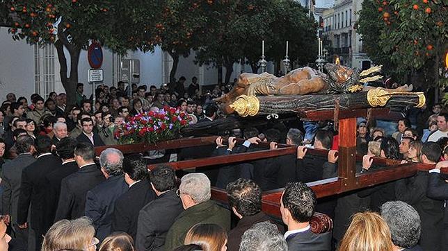 El Cristo de la Expiraci�n en el traslado a San Gregorio