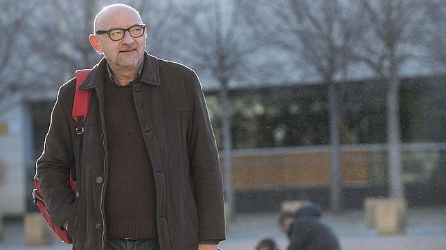 Enrique Baltan�s es bi�grafo de los hermanos Machado