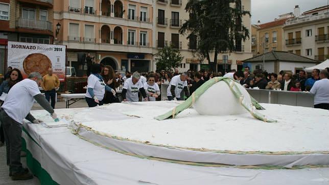 En la imagen, el Hornazo Gigante de Fern�n N��ez