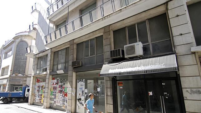 Estado de la calle M�ndez N��ez en pleno centro hist�rico, comercial y tur�stico