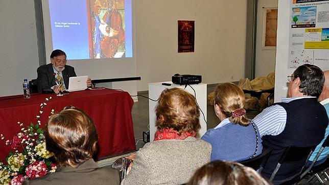 Julio Marviz�n durante conferencia