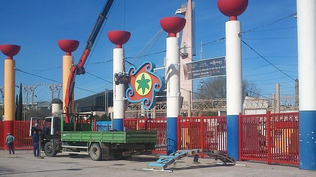 Retirada del logotipo antiguo de Isla M�gica